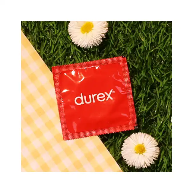 Durex - Featherlite Elite - Cienkie prezerwatywy z większą ilością nawilżania 1 sztuka