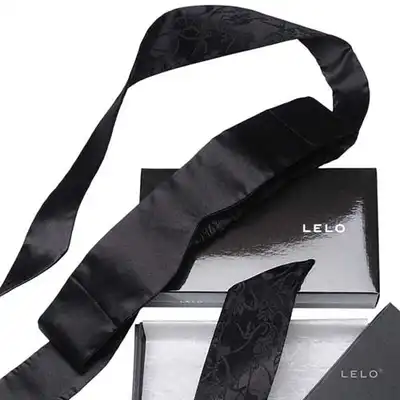 Lelo - Intima Silk Blindfold Black. Stylowa, satynowa maseczka na oczy.