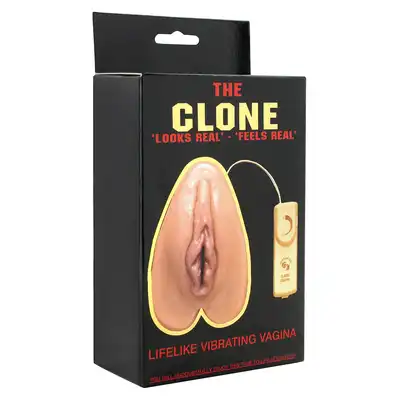 Love Clone - Pochwa jak żywa, wibruje.