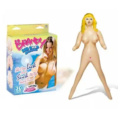 Brandy Big - Lalka z dużymi cyckami.