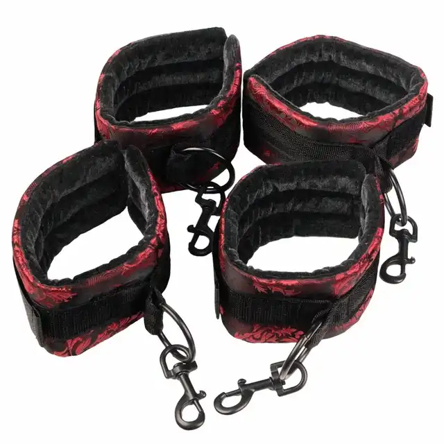 Scandal - Bed Restraints. Zestaw do zniewalania.