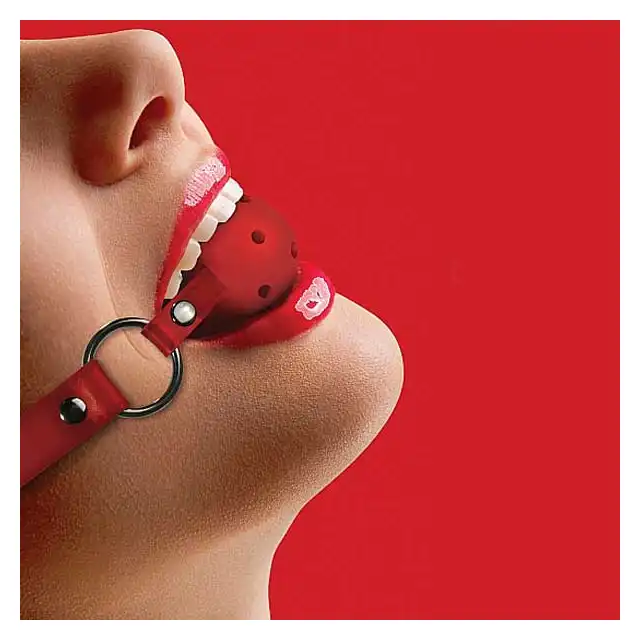 Ouch! - Ball Gag Red. Knebel z dziurkami umożliwiającymi oddychanie .
