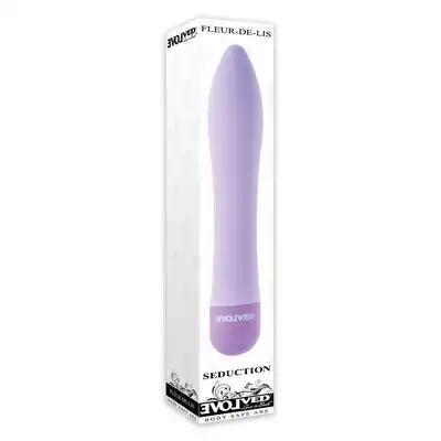 Evolved - Seduction Violet. Klasyczny wibrator o niezwykłej mocy, delikatnie żłobiony aby idealnie dopasować się do Twojego ciała