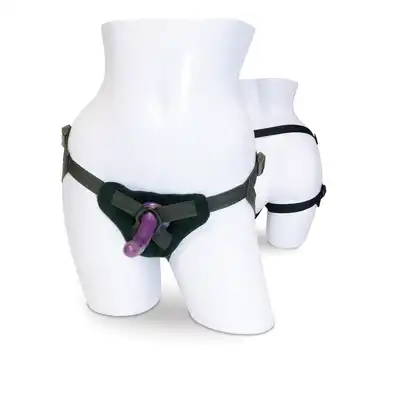 Sportsheets STRAP-ON AND SILICONE DILDO KIT. Strap-on z, fioletowym, prowokującym, dildem. Wypróbuj pasy z odczepianym dildem, idealne dla początkujących