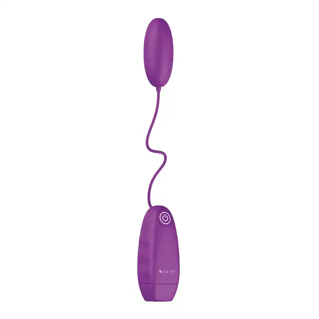  B Swish - Bnaughty Classic Wibrating Egg. Fioletowe jajeczko z mocnymi wibracjami