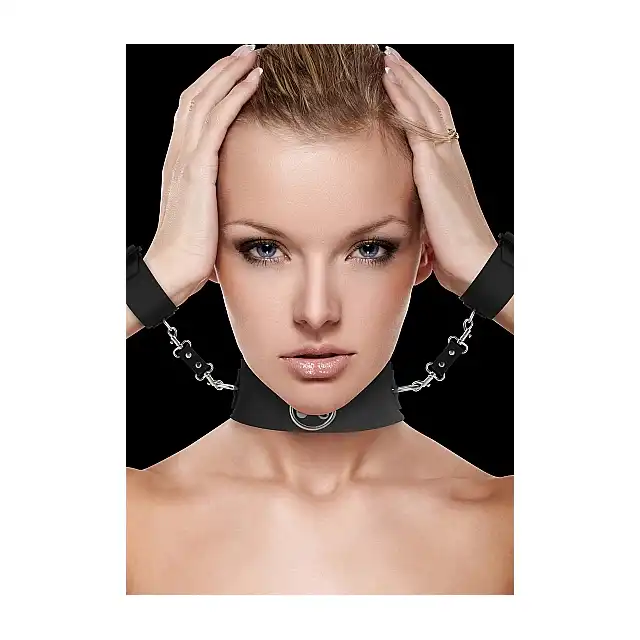 Ouch! - Collar And Cuffs. Pobudzający zmysły zestaw kajdanek z obrożą 