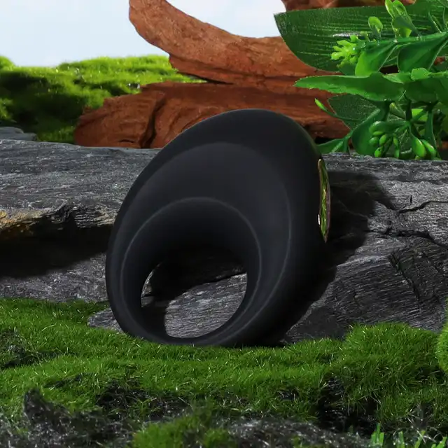 Toyz4Lovers - Cock Ring Black USB. Czarny wibrujący ring na penisa na USB.