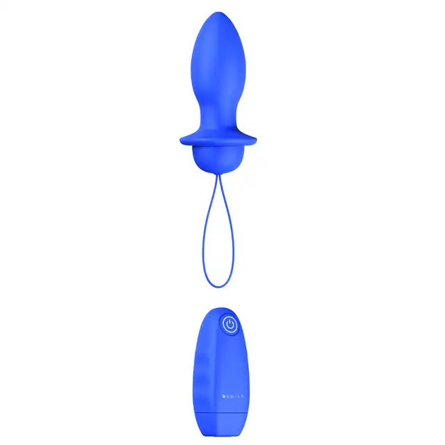 B Swish - Bfilled Classic Denim. Wibrujący plug analny!