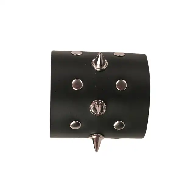 Leder - Leather Bracelet. Skórzana bransoleta 7 cm szerokości, ćwieki i nity