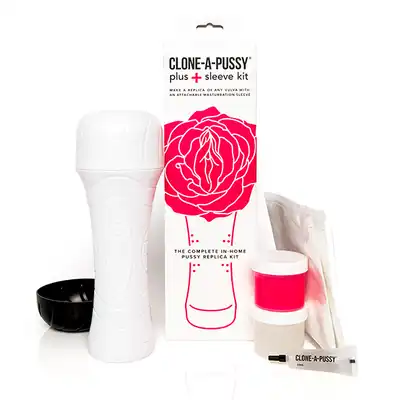 Clone-A-Pussy - Plus Sleeve Kit Pink. Zestaw do klonowania waginy. Stwórz swój własny masturbator za pomocą odlewu! Wygodny kształt i intensywne doznania