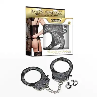 Lovetoy - Fetish Pleasure Diamond Handcuffs Black. Metalowe kajdanki z kryształkami