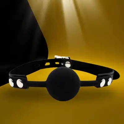Toyz4Lovers - Ball Gag + Block Black. Czarny knebel z regulowanym zapięciem. 