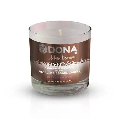 Dona - Kissable Massage Candle Chocolate. Świeca do masażu o zapachu czekolady.