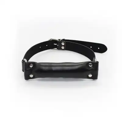 Toyz4Lovers - Easy Belt Gag Black. Czarny gag w kształcie paska. 