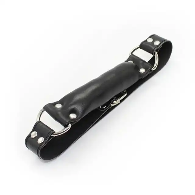 Toyz4Lovers - Easy Belt Gag Black. Czarny gag w kształcie paska. 