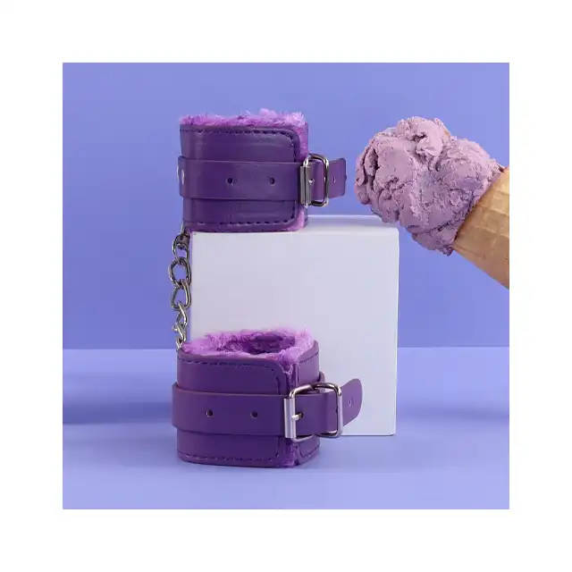 Ouch! - Plush Leather Ankle Cuffs. Skórzane kajdanki z miękkim pluszem. 