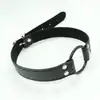 Toyz4Lovers - Easy Belt Ring Gag Black. Czarny otwarty knebel. Możliwość regulacji. 