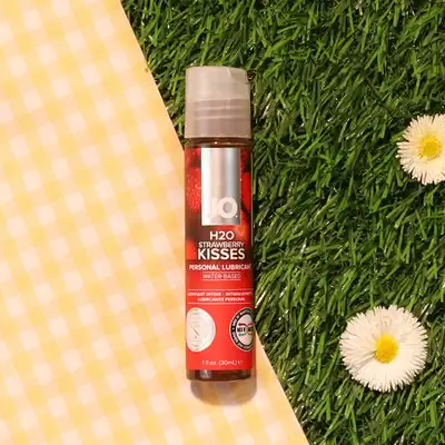 System JO - H2O lubricant strawberry 30 ml -  Profesjonalny lubrykant na bazie wody o smaku truskawki.
