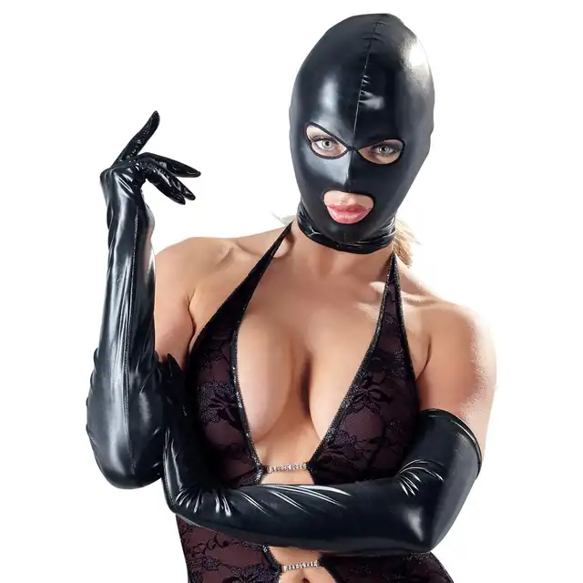 Bad Kitty - Fetish Mask Black. Czarna maska z otworami na oczy i usta. 