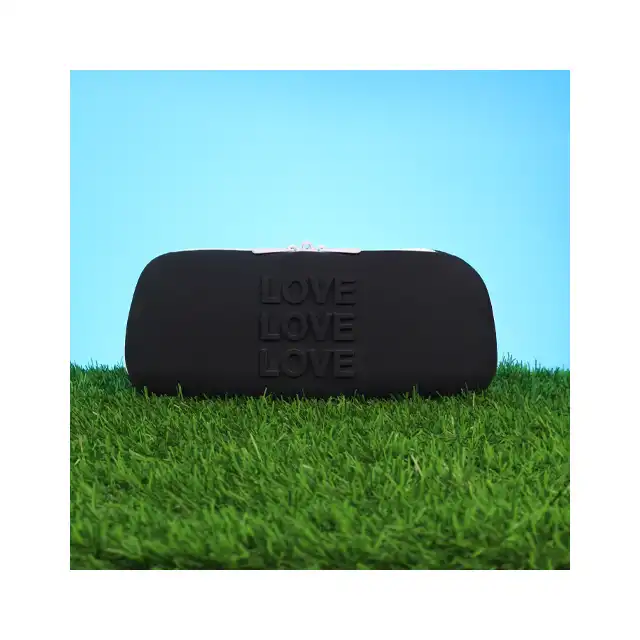 Happy Rabbit - Love Storage Zip Bag Black M. Czarne etui silikonowe