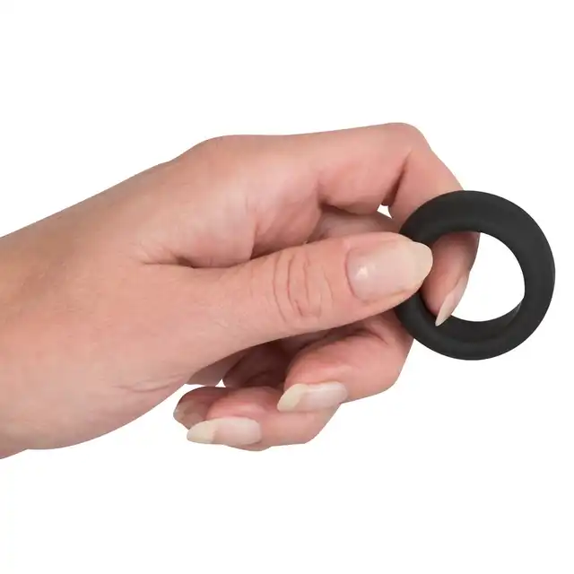You2Toys - Black Velvets Silicone Cock Ring 2,6 cm. Czarny pierścień erekcyjny. Silikon. 