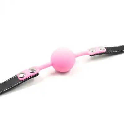 Toyz4lovers - Ball Gag Pink. Różowy knebel, regulowane zapięcie.