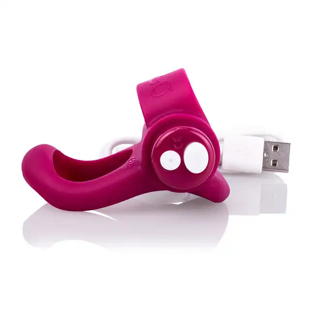The Screaming O - Charged You Turn Merlot USB. Designerski ring na penisa w kolorze czerwonego wina 