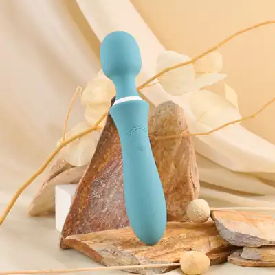 Bloom - The Orchid Wand Vibrator. Silikonowa elegancka różdżka na USB.