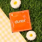 Durex - Pleasure Fruits Orange 1 szt. Prezerwatywa o smaku soczystej pomarańczy