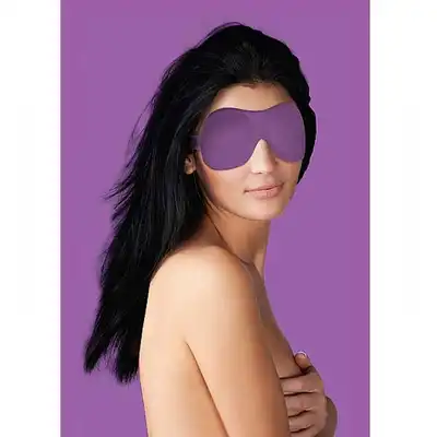 Ouch! - Curvy Eyemask Purple. Dopasowana opaska na oczy.
