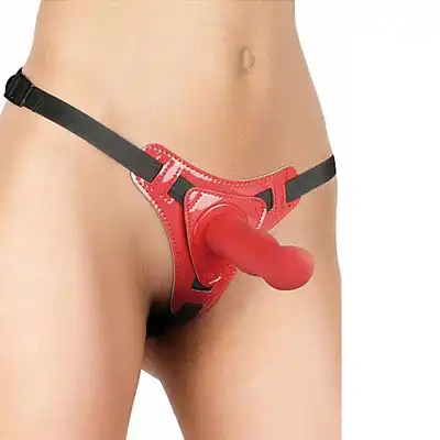 Ouch! - Delight Strap-on Red. Strap-on dla kobiet z regulowanymi paskami.
