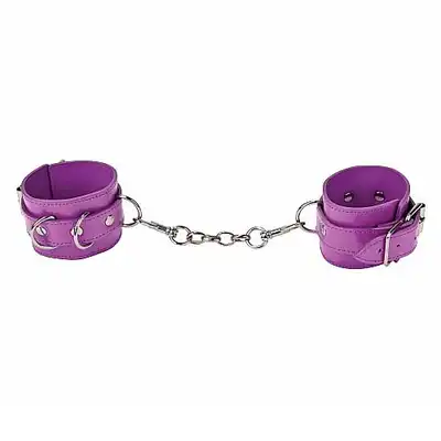 Ouch! - Premium Bonded Leather Cuffs Purple. Kajdanki łączone karabińczykami. 
