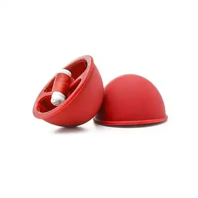 Ouch! - Vibrating Suctinon Cup Red. Wibrujące, silikonowe przyssawki.