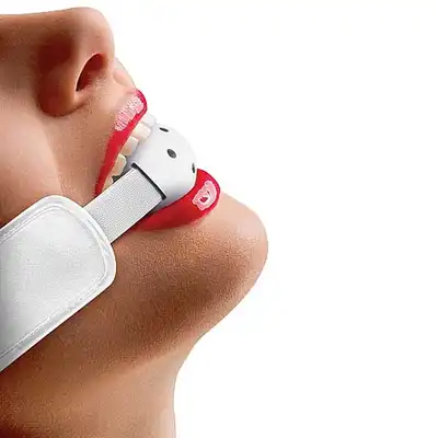 Ouch! - Brace Ball Gag White. Knebel na szerokim pasku. Mega Sale!