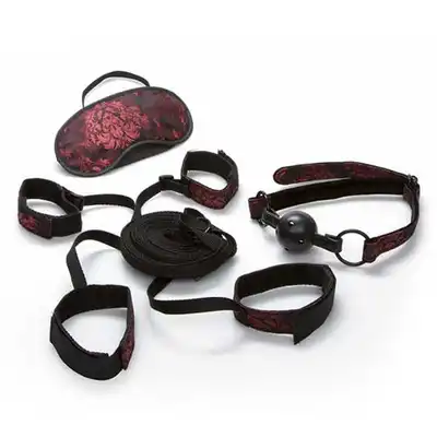 Scandal - Bed Restraint Kit. Luksusowy zestaw do zniewalania.