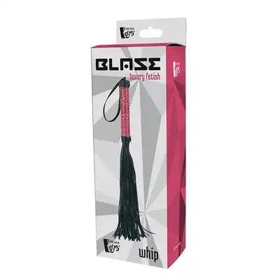 Blaze - Whip Pink. Różowy pejczyk z delikatnego, skóropodobnego materiału. 