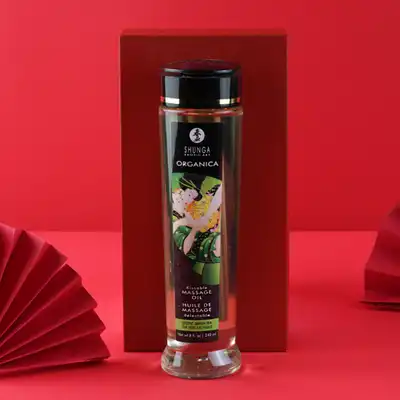 Shunga - Erotic Massage Oil Green Tea. Olejek do masażu erotycznego 240 ml o zielonej herbaty. 