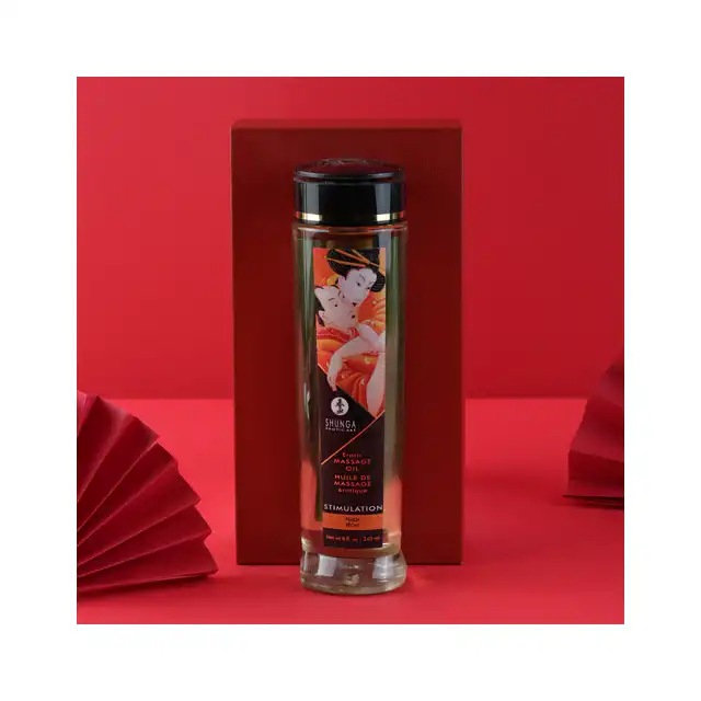 Shunga - Erotic Massage Oil Peach. Olejek do masażu erotycznego 240 ml o zapachu brzoskwini.