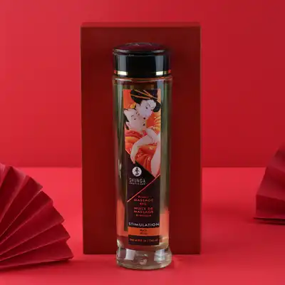 Shunga - Erotic Massage Oil Peach. Olejek do masażu erotycznego 240 ml o zapachu brzoskwini.