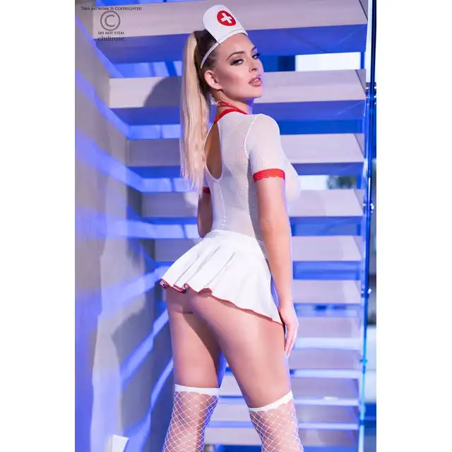 Chilirose - Zmysłowy i seksowny strój pielęgniarki S/M. Podkreśla sylwetkę i pobudza zmysły!