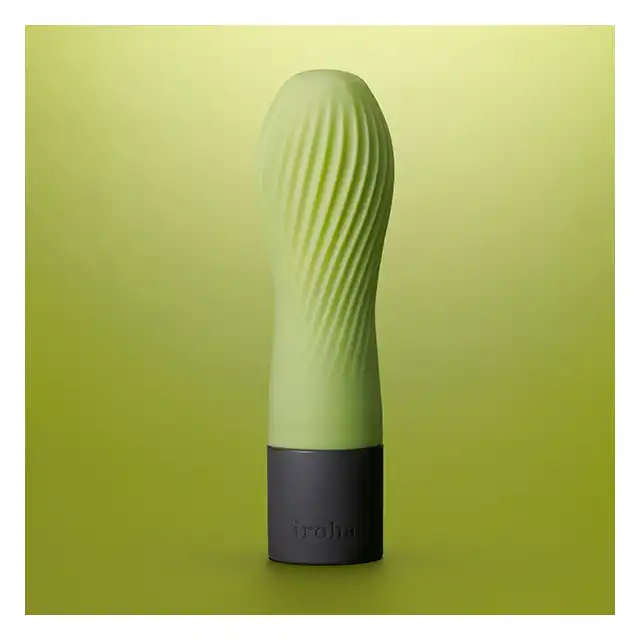 Iroha - Zen Vibrator Matcha. Designerski zielony wibrator z miękkiego jak pianka silikonu Soft-Touch! Ekskluzywna kolekcja. 