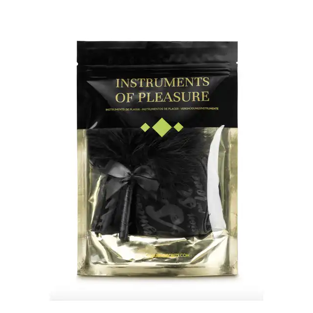 Bijoux Indiscrets - Instruments of Pleasure. Piórko, maska i satynowe opaski na ręce. 