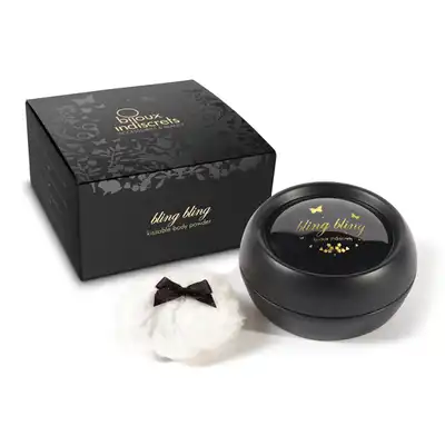 Bijoux Indiscrets - Bling Bling Kissable Body Powder. Aksamitny puder do nabłyszczania skóry i ciała. Idealnie sprawdzi się do intymnych pocałunków.