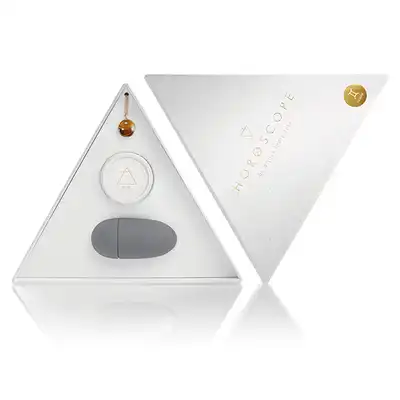 Bijoux Indiscrets - Horoscope Gemini. Zmysłowy zestaw dla zodiakalnych bliźniąt. Balsam, naszyjnik i wibrator. Niech Twoja kobiecość zabłyśnie. Mega Sale!
