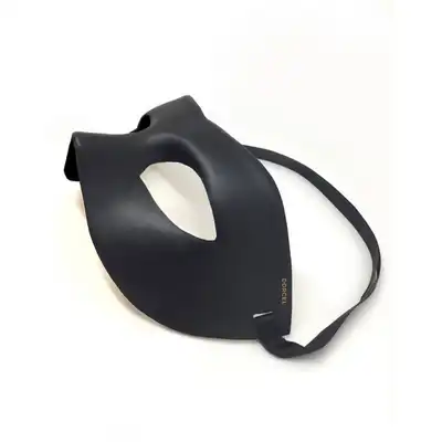Dorcel - Mask. Zmysłowa, tajemnicza maska. Idealnie wyprofilowana, uniwersalny rozmiar i regulowany pasek. 