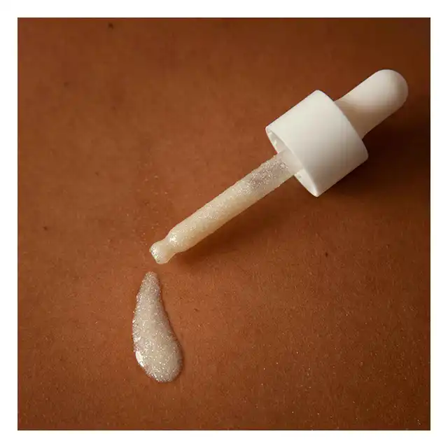 Slow Sex - Hair and Skin Shimmer Dry Oil 30 ml. Przepięknie lśniący, kokosowy balsam do ciała z błyszczącymi drobinkami.