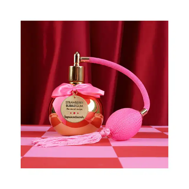 Bijoux Indiscrets - Bubble Gum Body Mist. Przepięknie pachnąca gumą balonową mgiełka do ciała. 