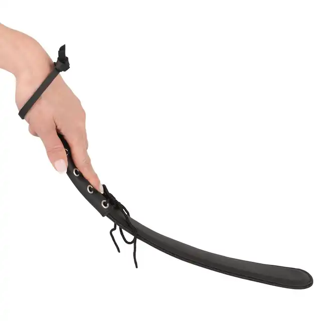 Vegan Fetish - Paddle. Skóropodobna, miła w dotyku lakierowana packa do zabawy w niewoli. 