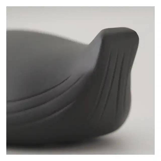 Iroha - Yoru Clitorial Vibrator Black. Powinnaś go mieć! Gwarancja stuprocentowego zadowolenia, dzięki specjalnym trybom wibracji oraz nieziemsko przyjemnemu silikonowi Soft Touch. 