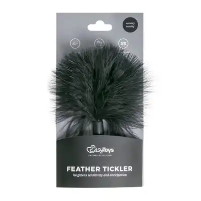 Easytoys Fetish Collection - Small Tickler - Black. Niezwykle prosta i niesamowicie przyjemna zabawka, piórko do łaskotania. Klasyczne czarne.